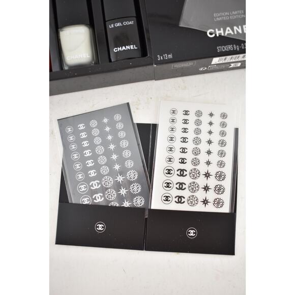 Chanel Set Le Vernis De Looks Manicure Nail Looks Set Stickers Polish Red White - Picture 5 of 8
